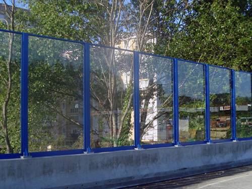 Polycarbonat-Eisenbahngeräuschschutz