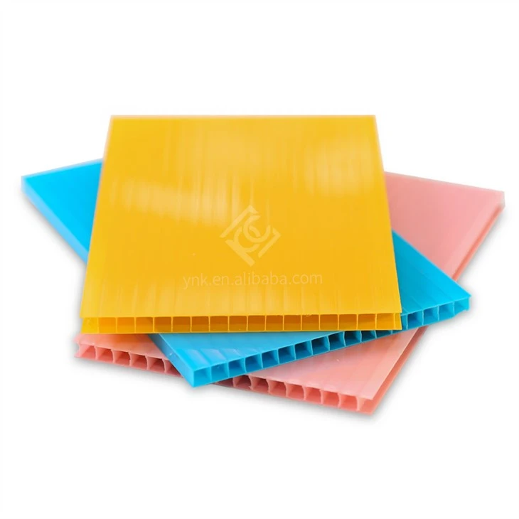 Hohlkammerplatten aus Polycarbonat mit runden Ecken