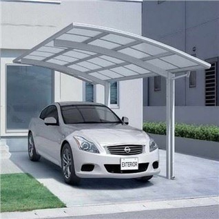 Klassischer Carport aus Polycarbonat